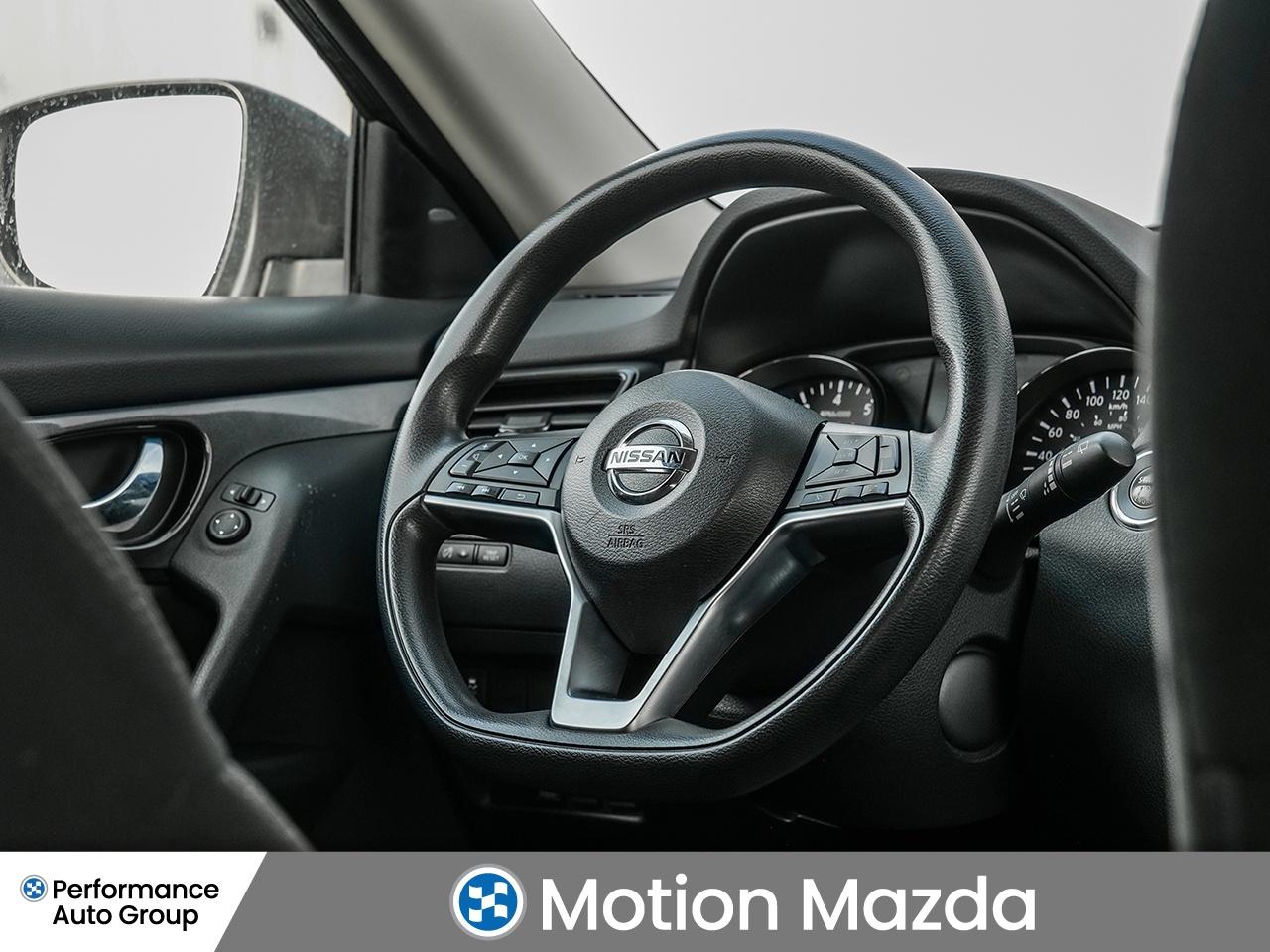 2018 Nissan Rogue AWD SV   FRESH TRADE   CLEAN CARFAX   HEATED SEATS Photo