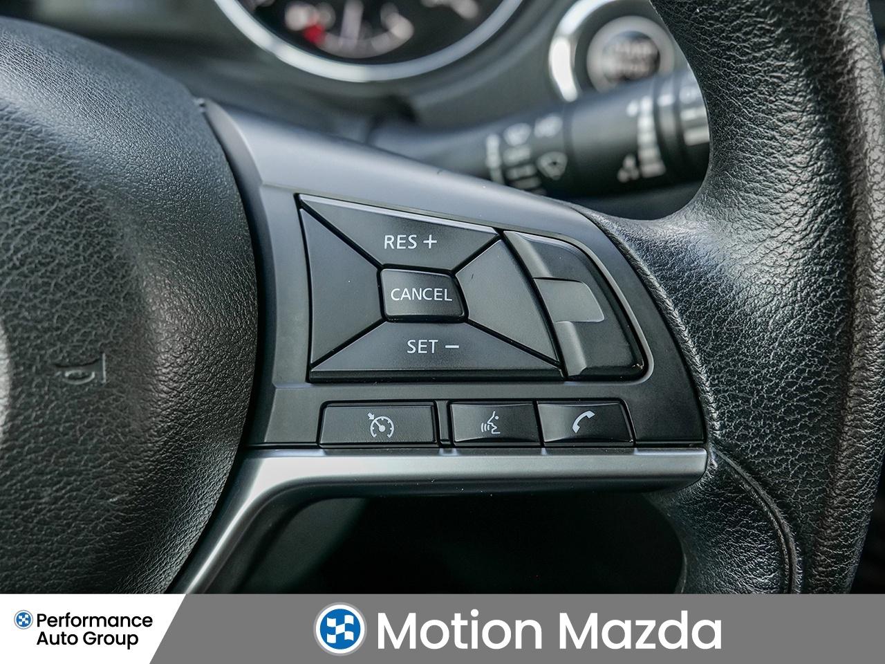 2018 Nissan Rogue AWD SV   FRESH TRADE   CLEAN CARFAX   HEATED SEATS Photo