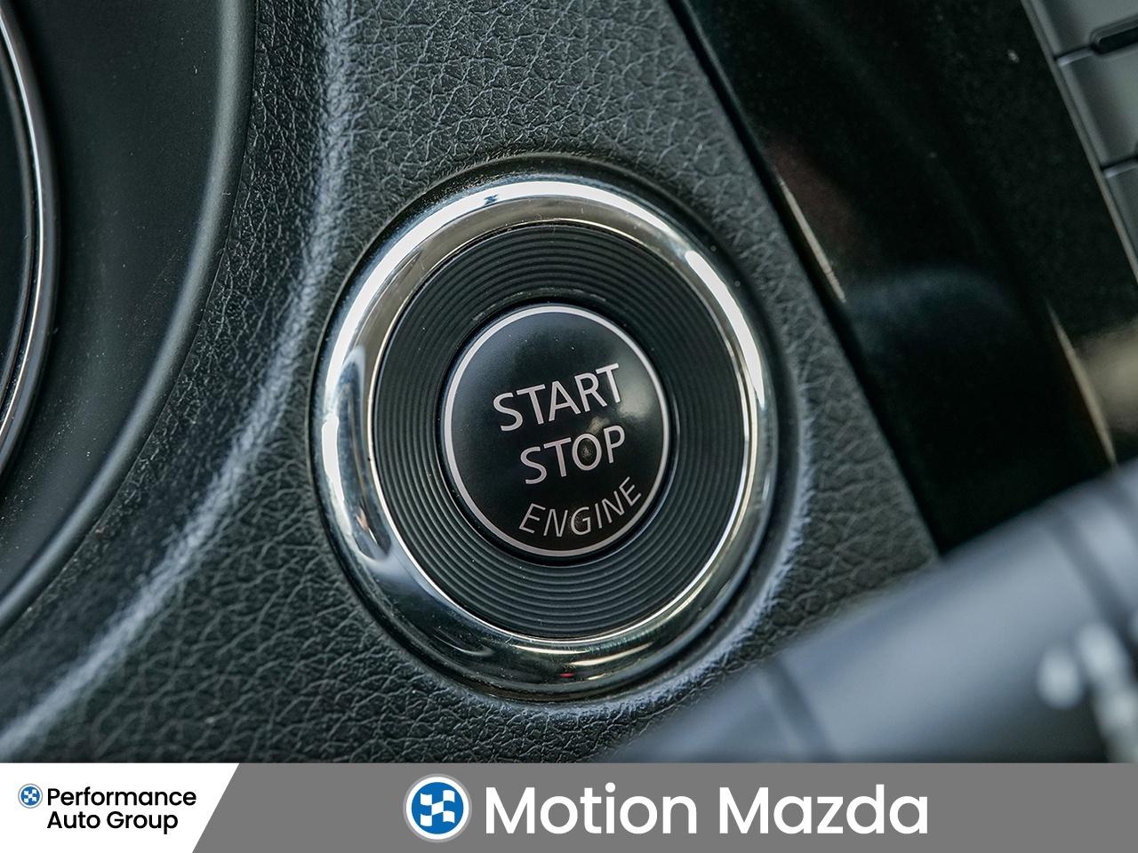 2018 Nissan Rogue AWD SV   FRESH TRADE   CLEAN CARFAX   HEATED SEATS Photo