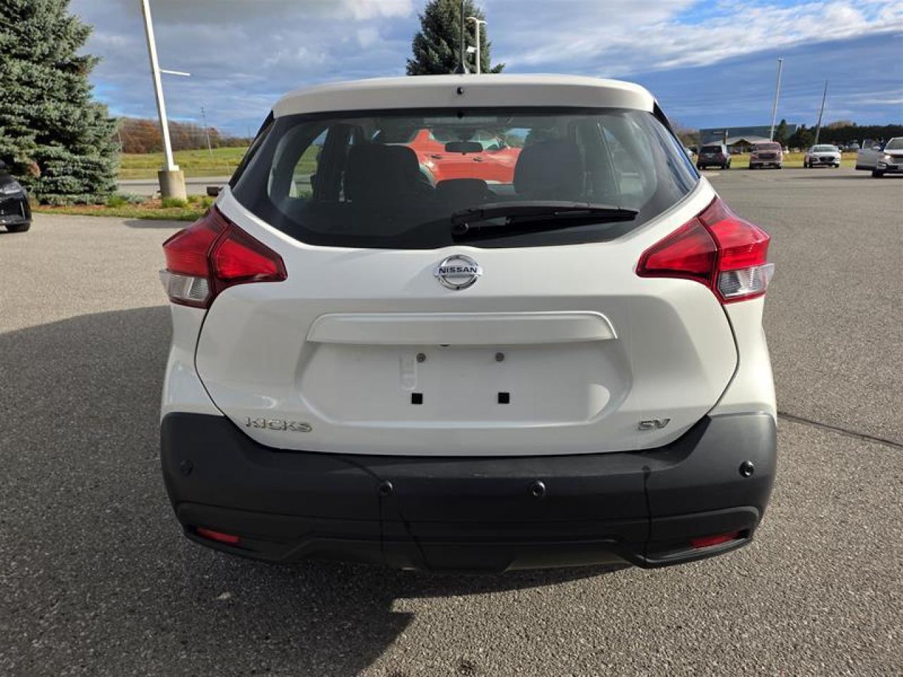 2020 Nissan Kicks SV CVT Photo4