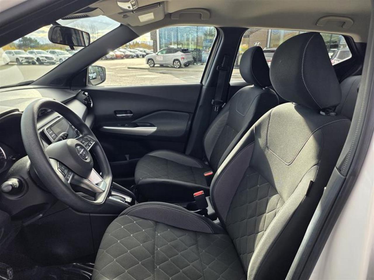 2020 Nissan Kicks SV CVT Photo