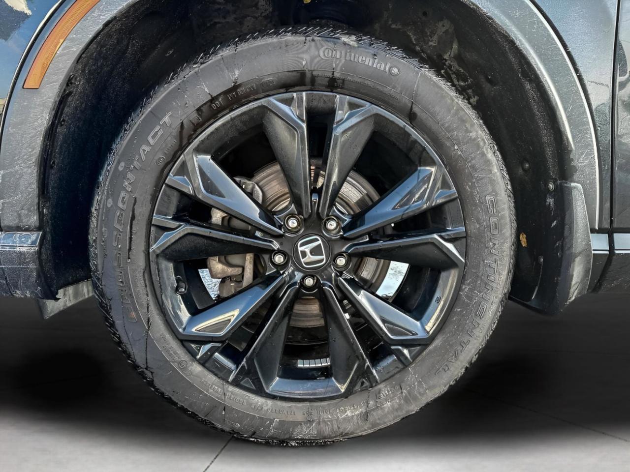 2024 Honda CR-V Hybrid Heated Seats l Heated Steering Wheel Photo