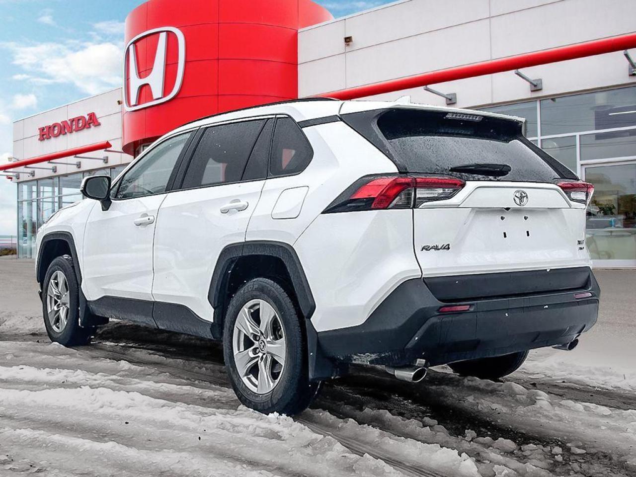 2022 Toyota RAV4 XLE Photo