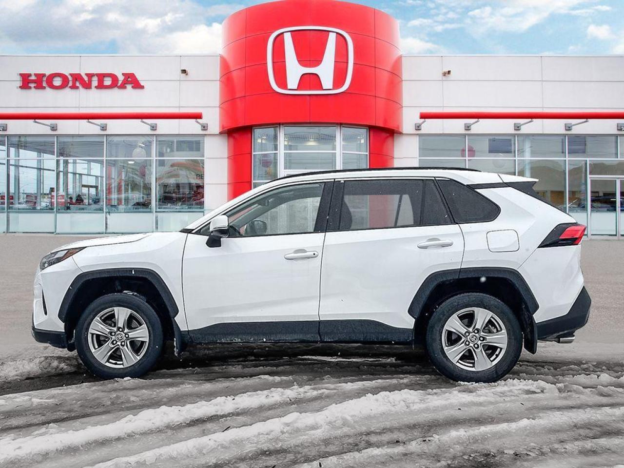 2022 Toyota RAV4 XLE Photo