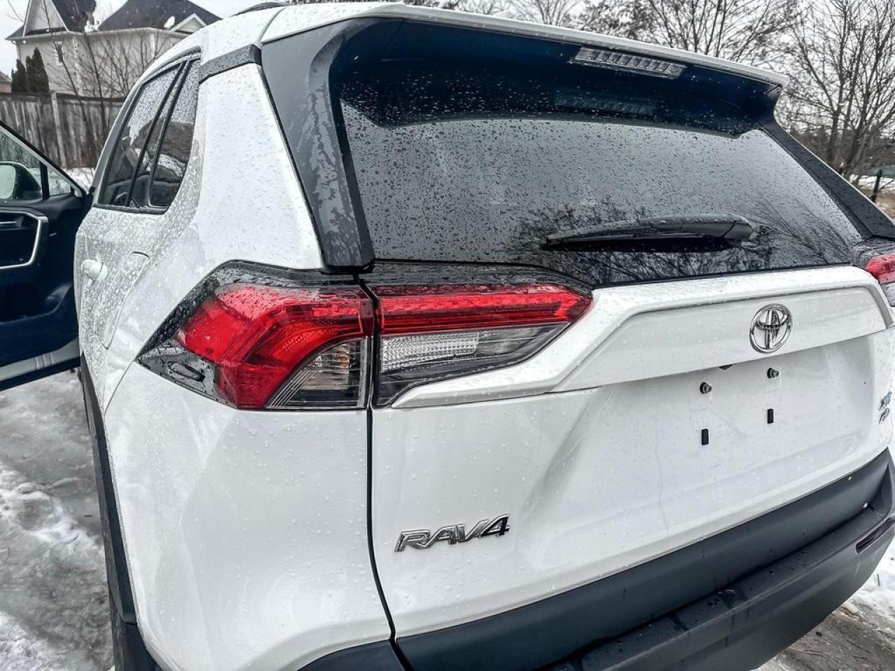 2022 Toyota RAV4 XLE Photo