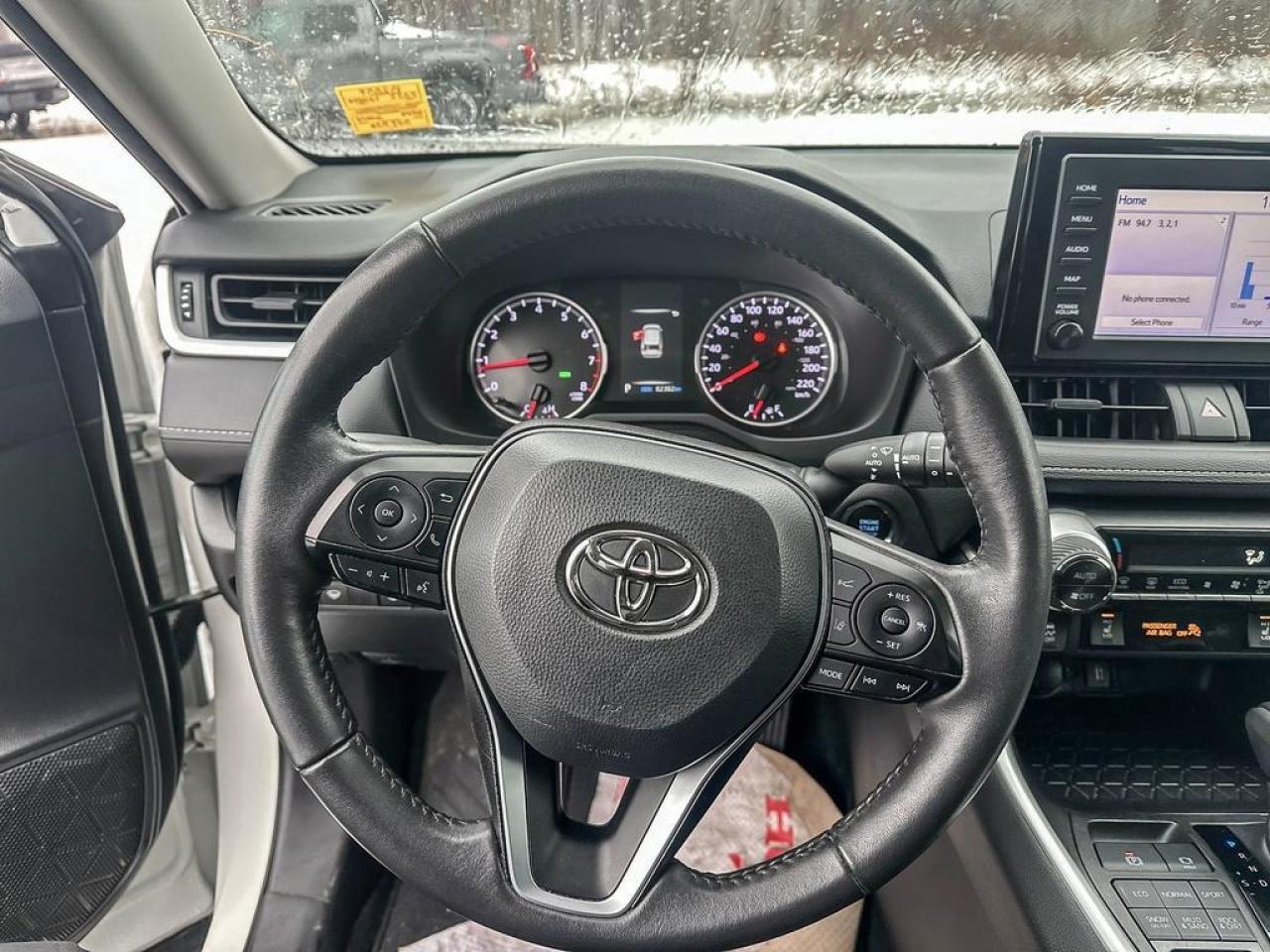 2022 Toyota RAV4 XLE Photo