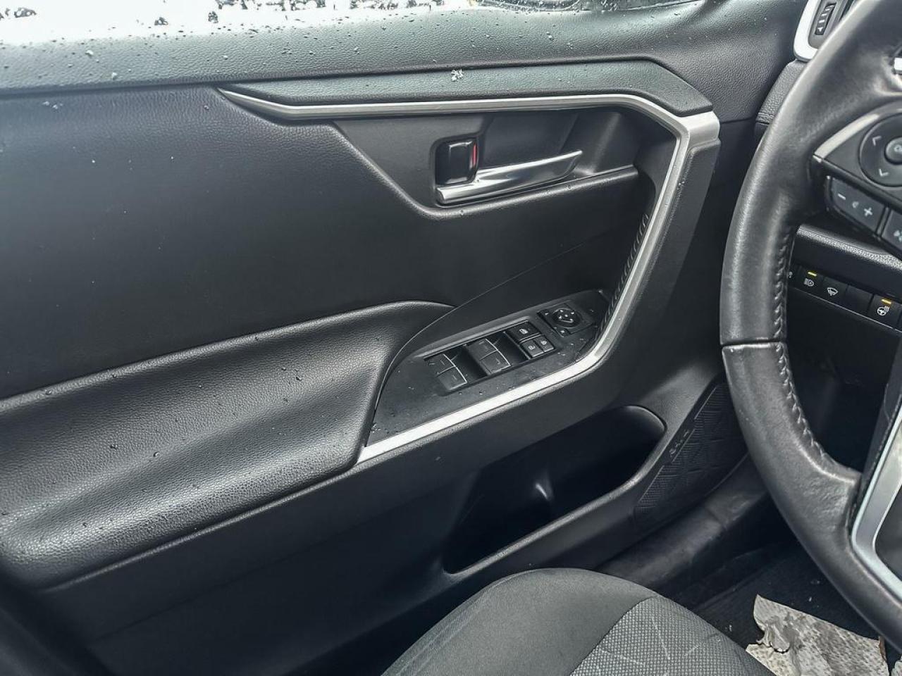 2022 Toyota RAV4 XLE Photo