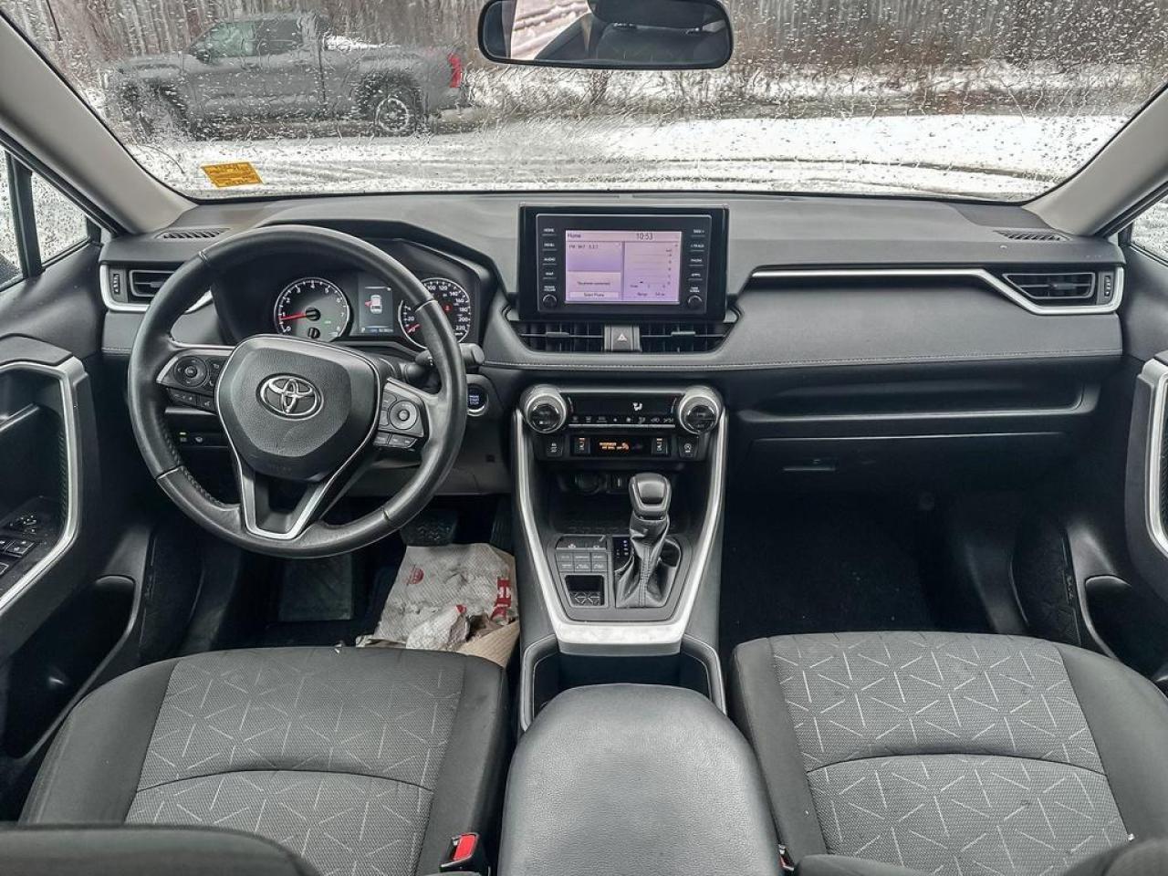 2022 Toyota RAV4 XLE Photo
