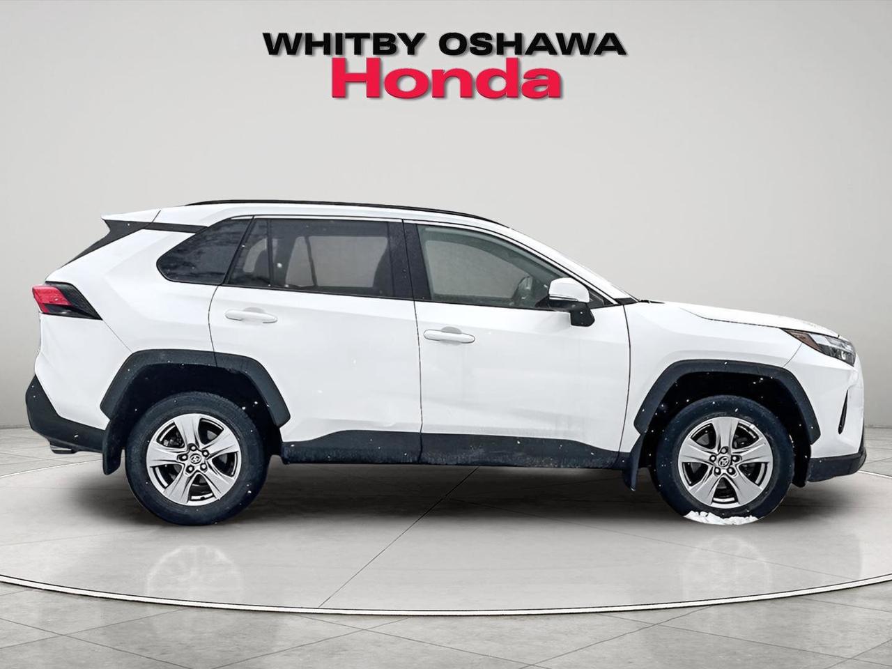 2022 Toyota RAV4 XLE Photo