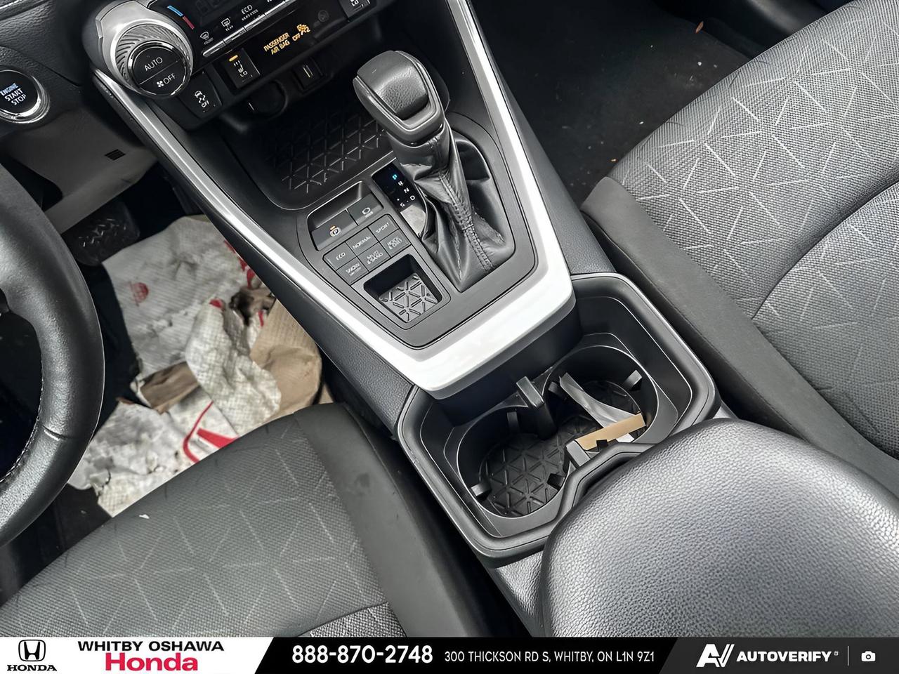 2022 Toyota RAV4 XLE Photo