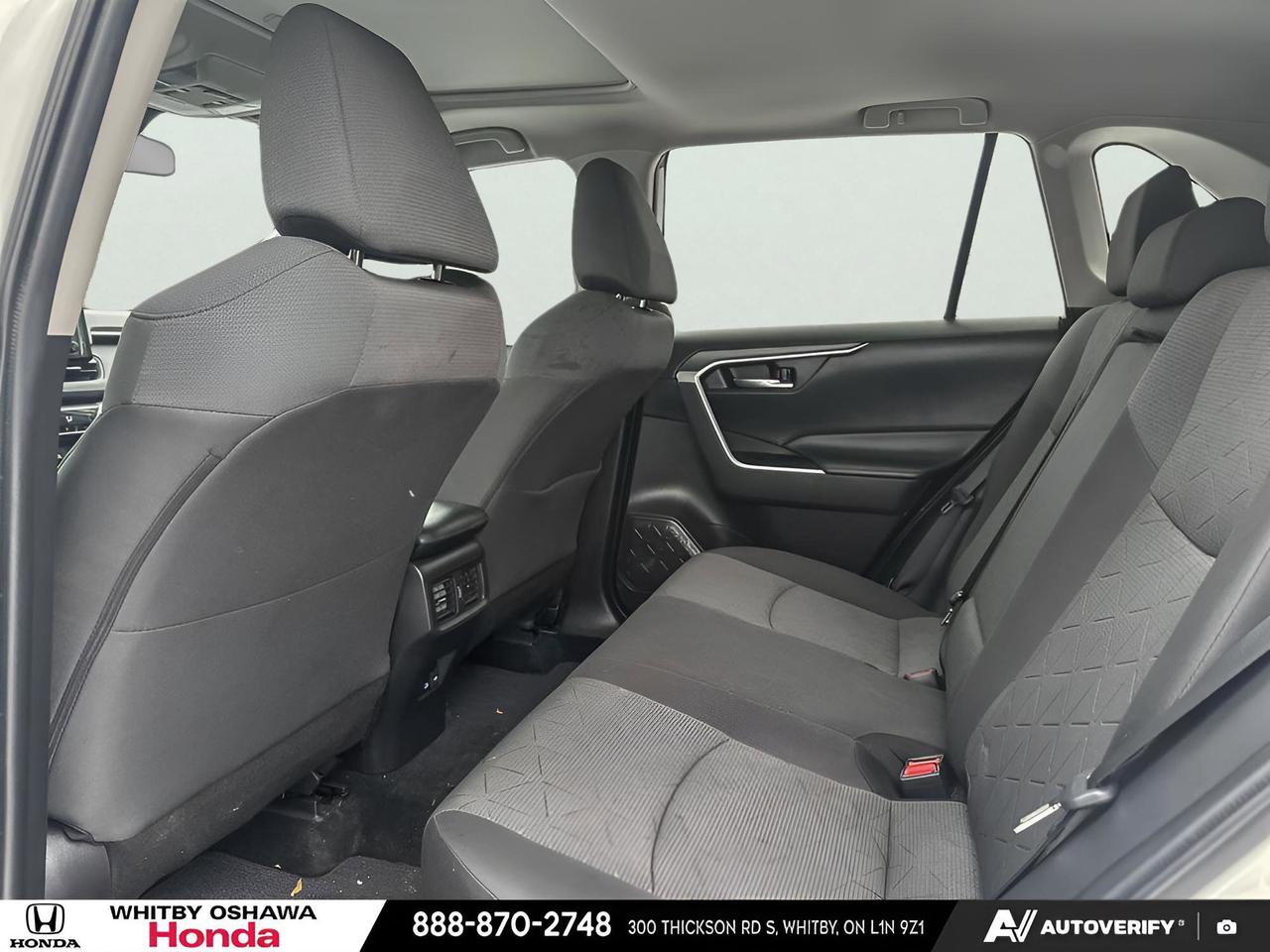 2022 Toyota RAV4 XLE Photo