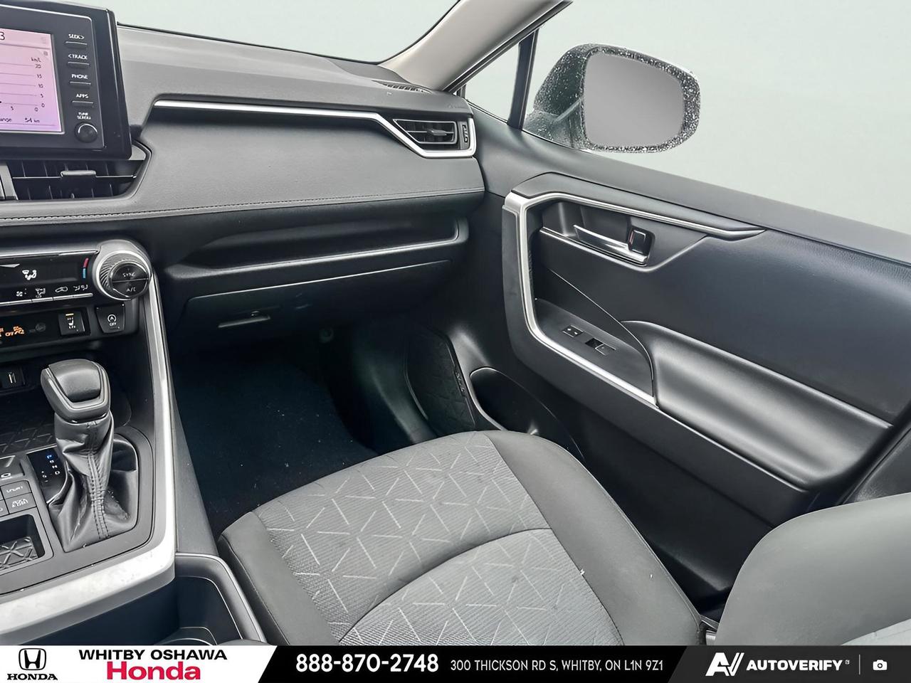 2022 Toyota RAV4 XLE Photo