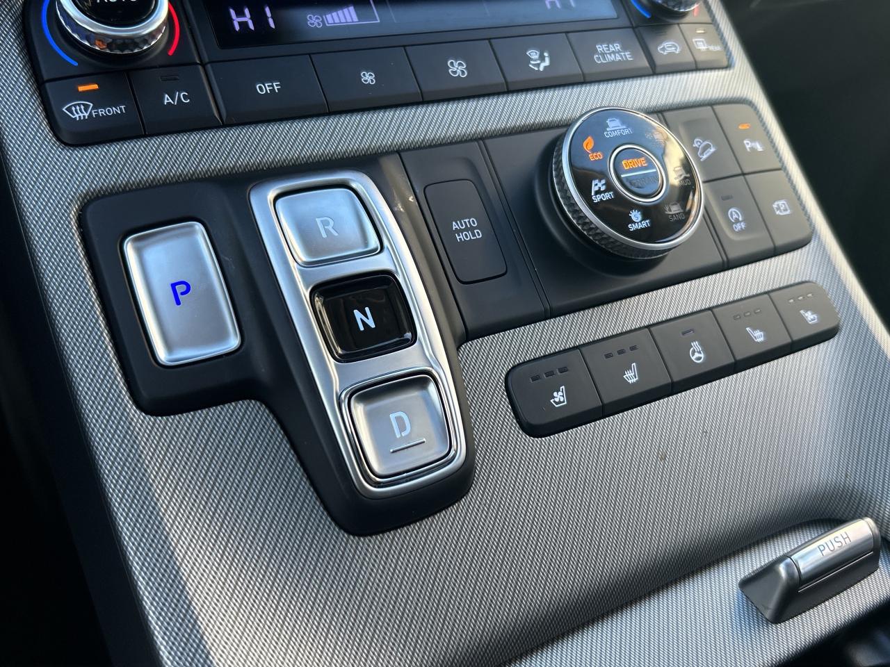 2025 Hyundai PALISADE Urban 8-Passenger AWD   Starting from 5.29% OAC Photo