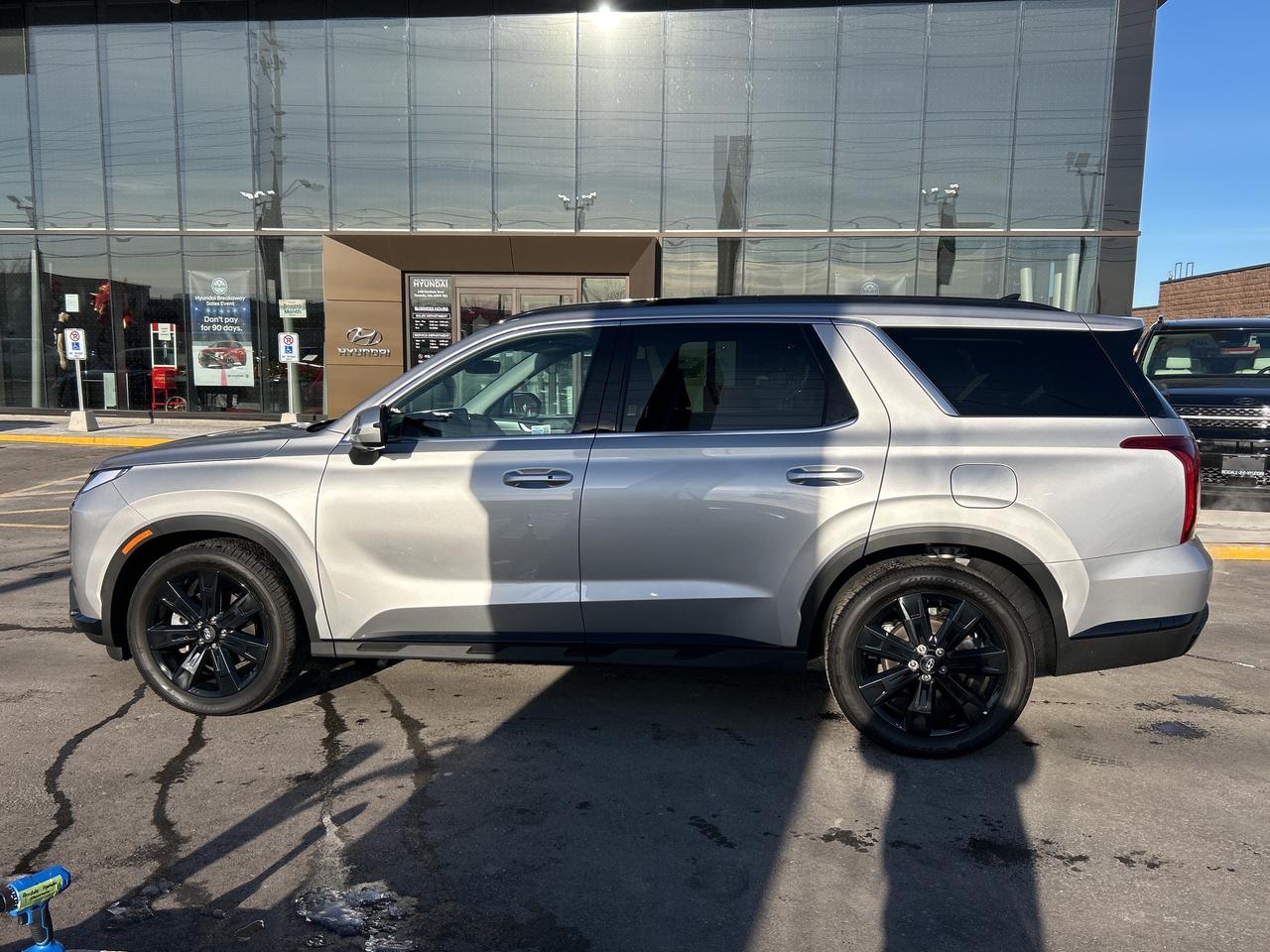 2025 Hyundai PALISADE Urban 8-Passenger AWD   Starting from 5.29% OAC Photo