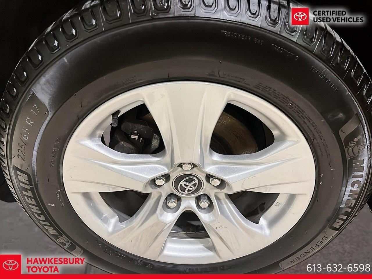 2021 Toyota RAV4 Hybrid XLE heated seats, a touchscreen system with Apple Photo