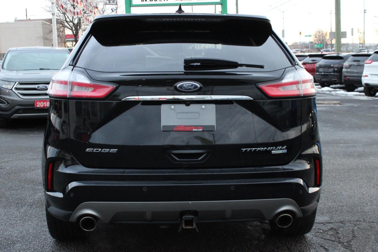 2020 Ford Edge Titanium AWD   No Accident   One Owner   $72/Weekl Photo