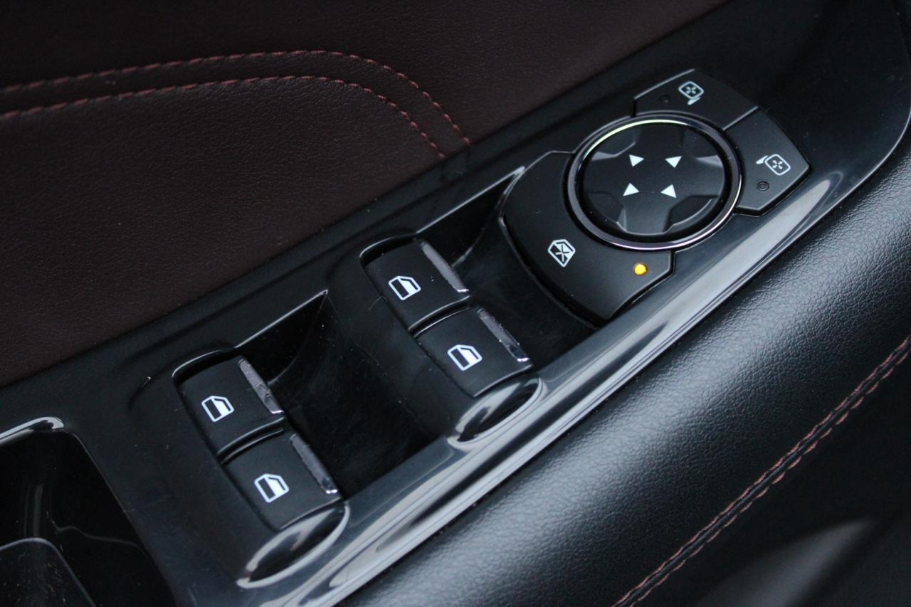 2020 Ford Edge Titanium AWD   No Accident   One Owner   $72/Weekl Photo