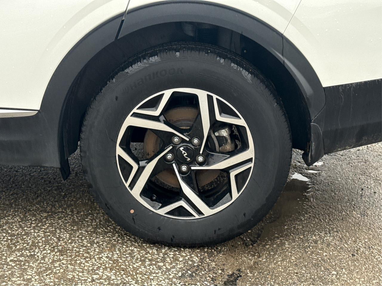 2023 Kia Sportage AWD HEATED SEATS LOADED WE FINANCE ALL CREDIT! Photo