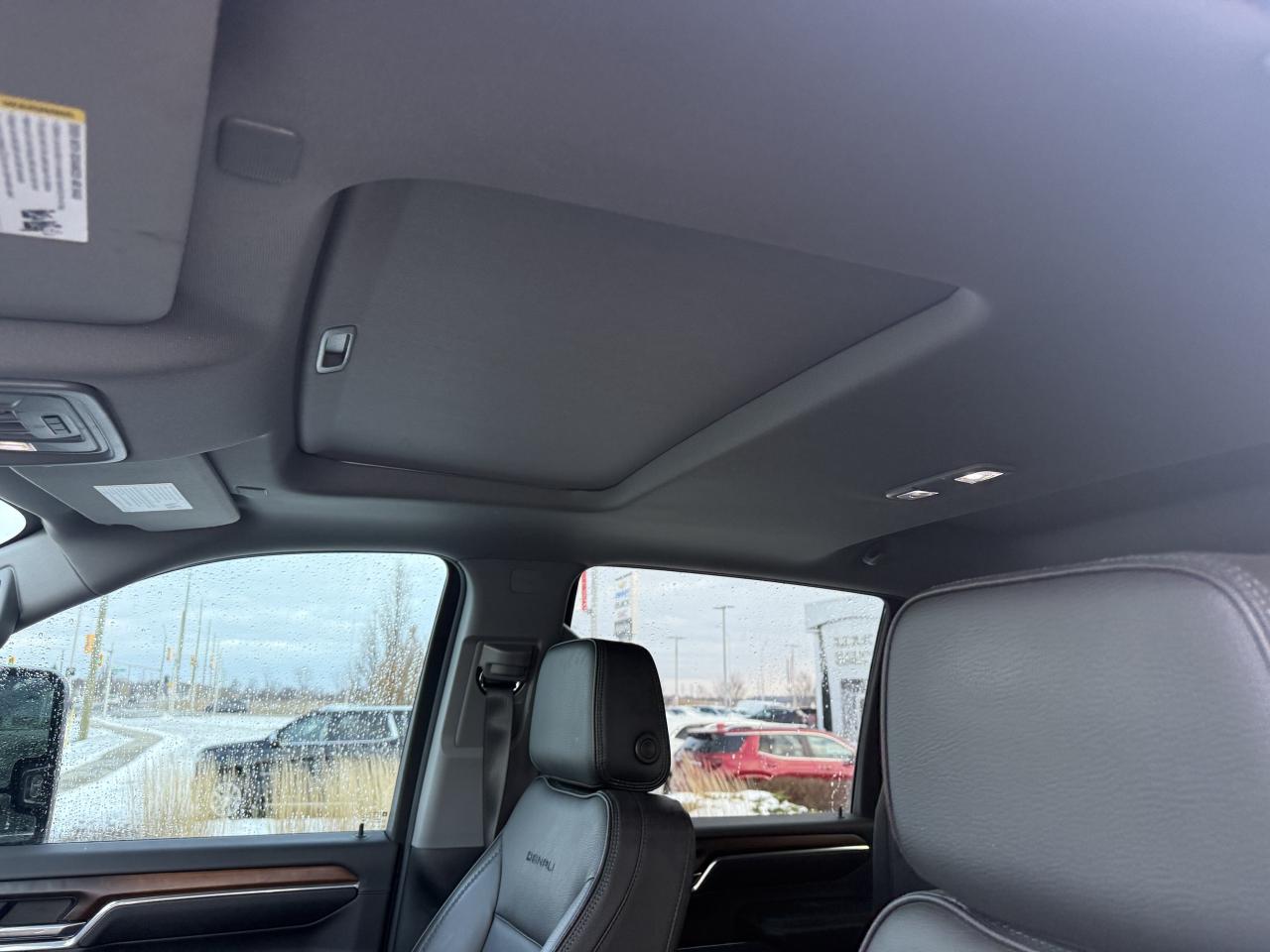 2024 GMC SIERRA 2500HD Denali   SUNROOF   DURAMAX   POWER STEPS Photo