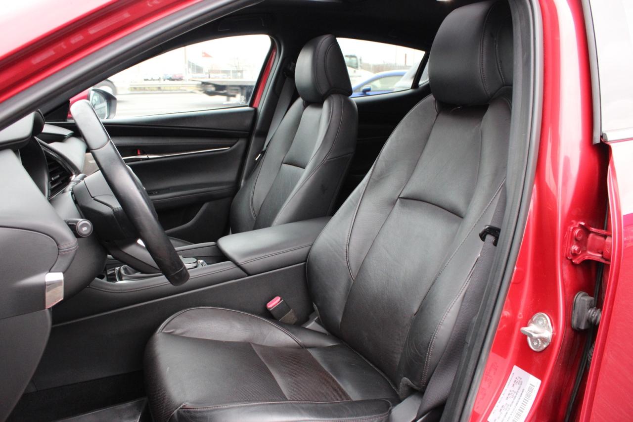 2019 Mazda MAZDA3 GT HATCHBACK MANUAL NO ACCIDENT $89/WEEKLY HUD Photo
