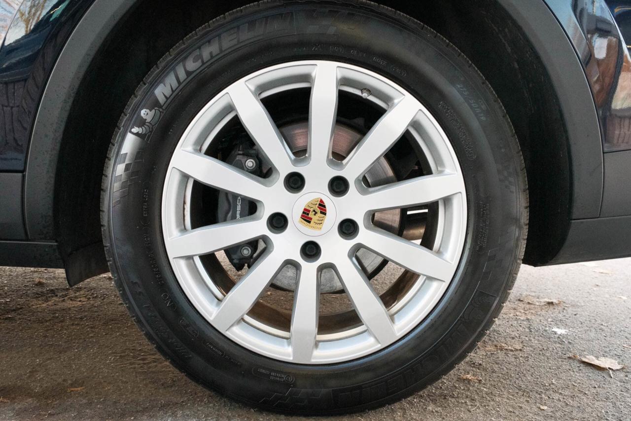 2022 Porsche Cayenne AWD Photo