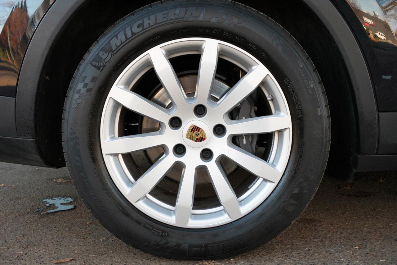 2022 Porsche Cayenne AWD Photo