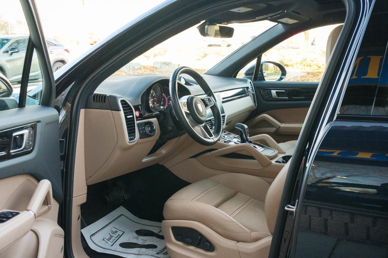 2022 Porsche Cayenne AWD Photo