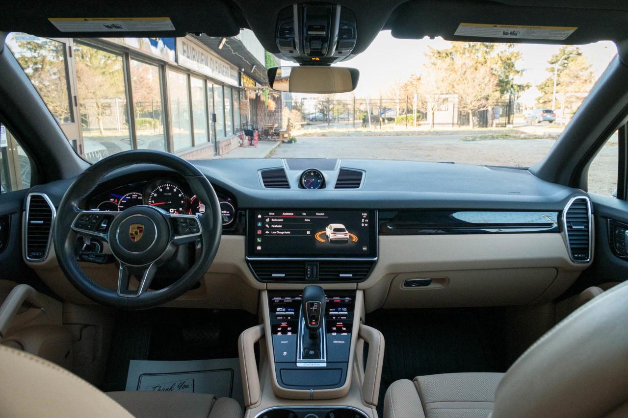 2022 Porsche Cayenne AWD Photo