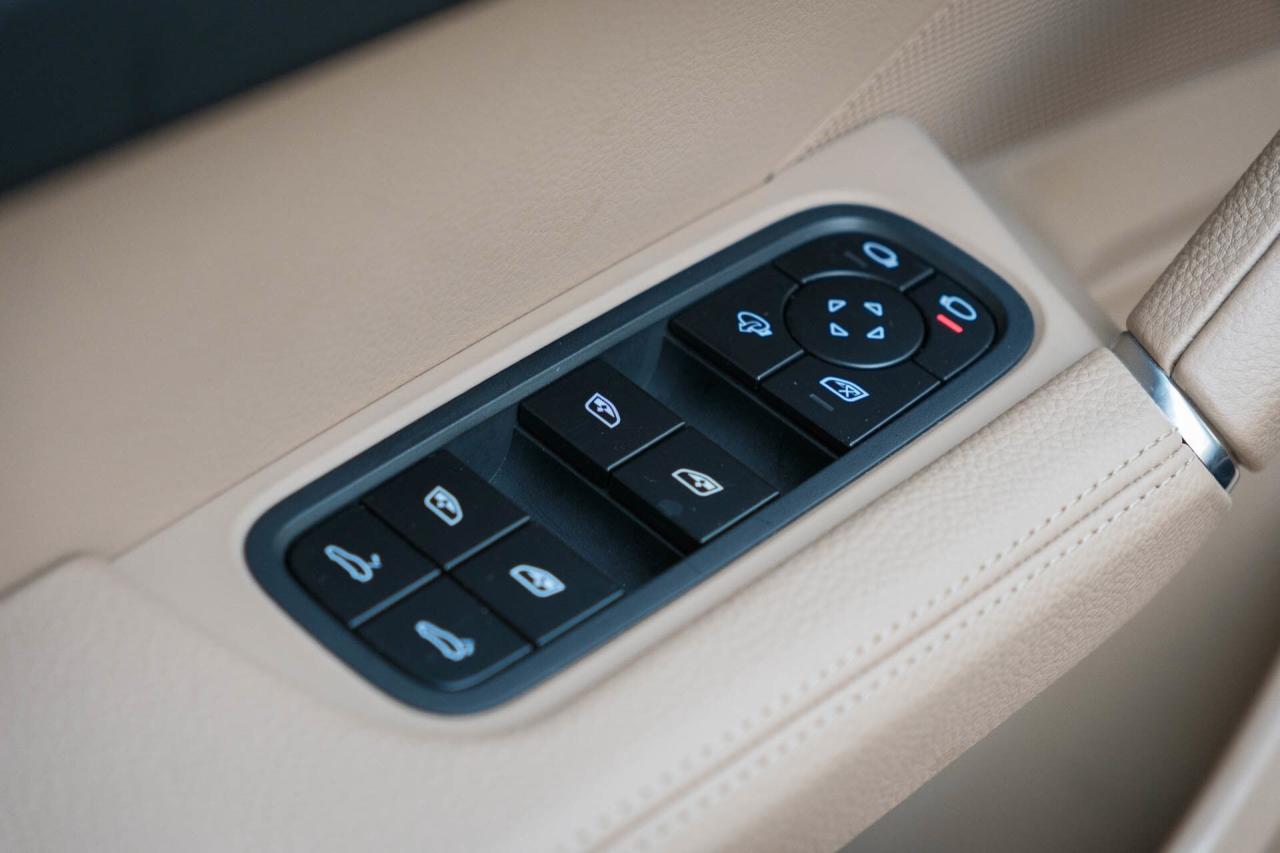 2022 Porsche Cayenne AWD Photo