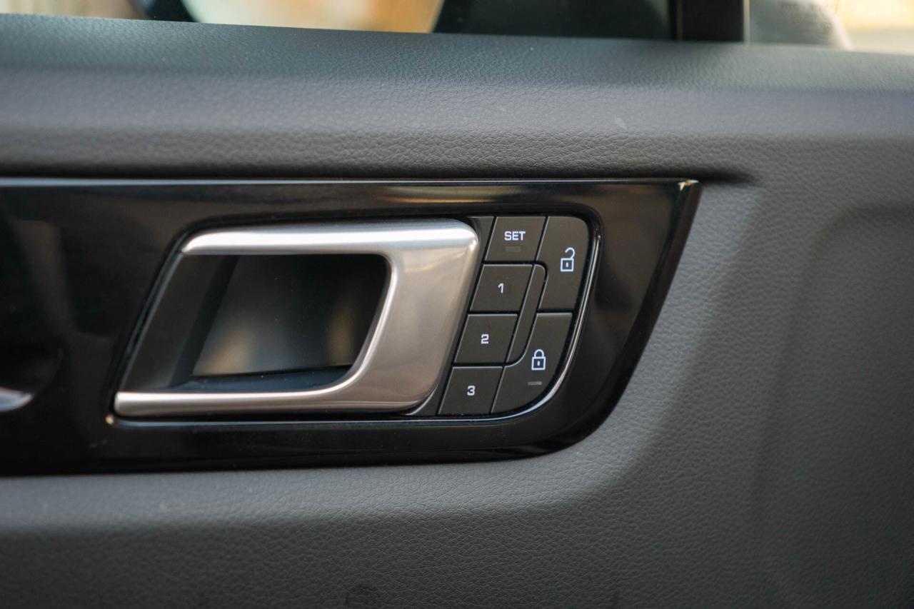 2022 Porsche Cayenne AWD Photo