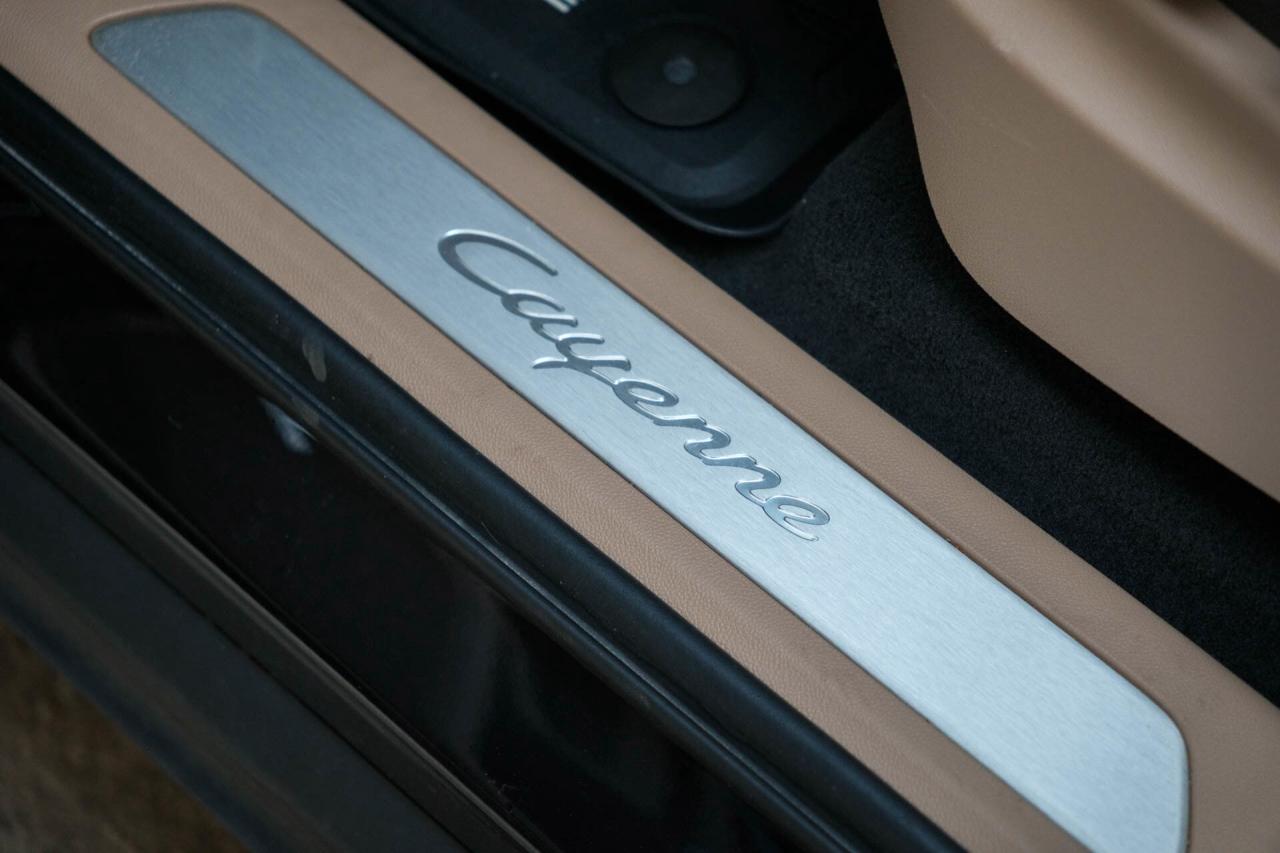 2022 Porsche Cayenne AWD Photo