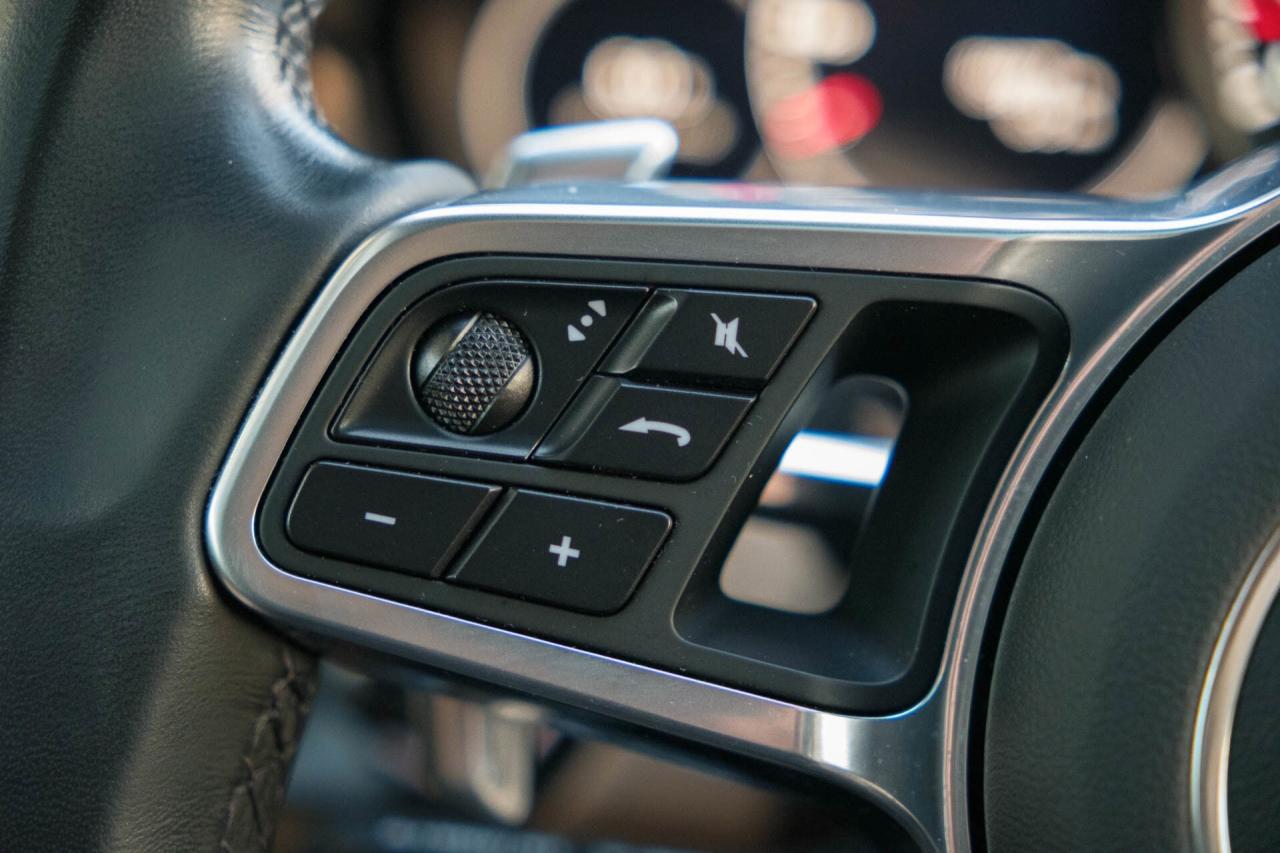 2022 Porsche Cayenne AWD Photo