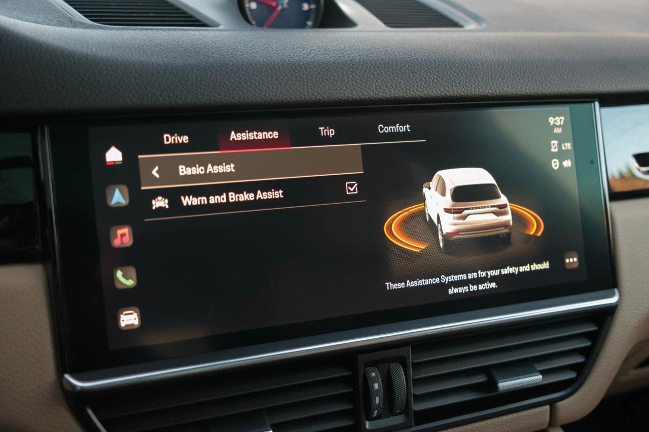 2022 Porsche Cayenne AWD Photo