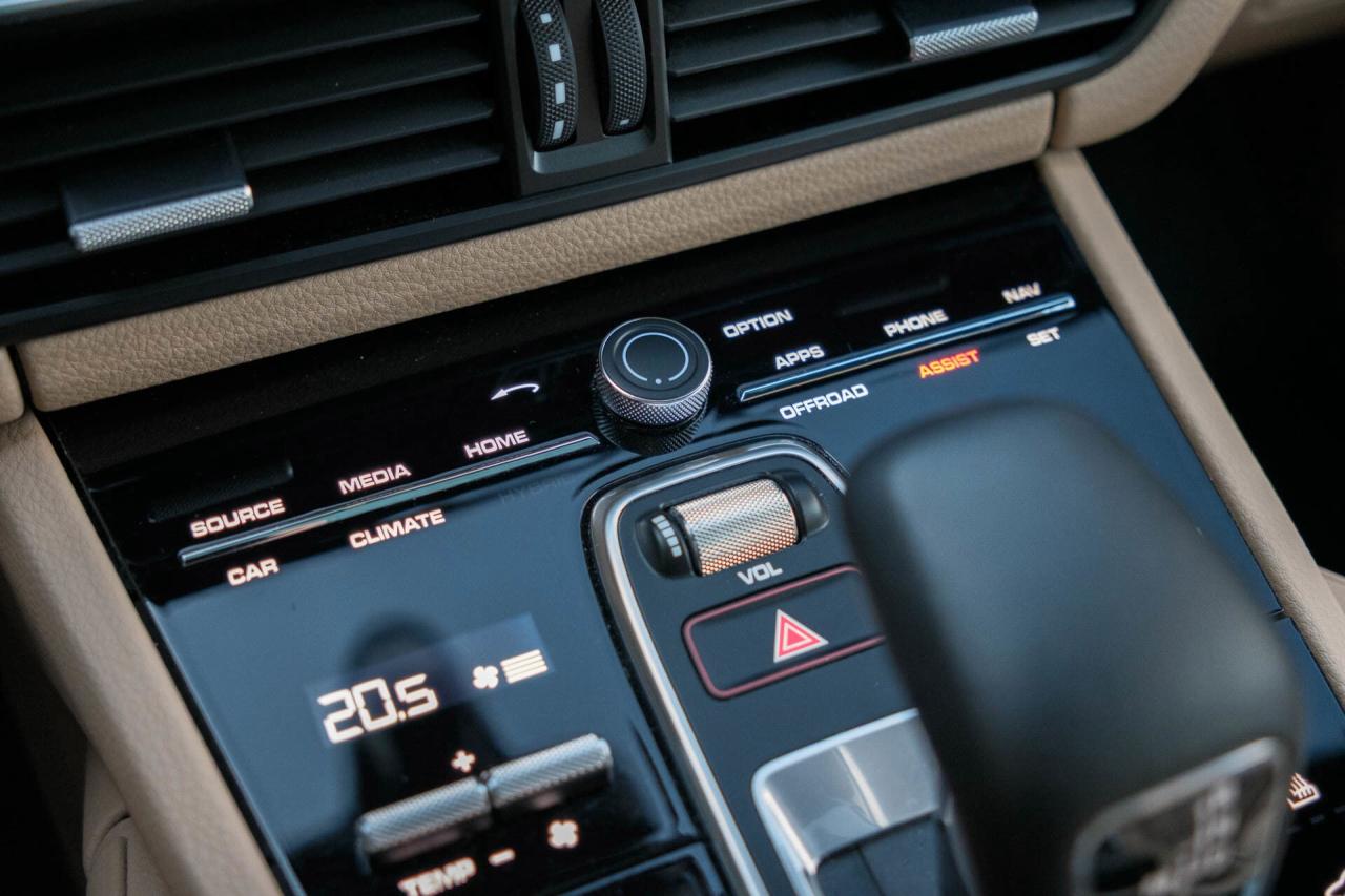 2022 Porsche Cayenne AWD Photo