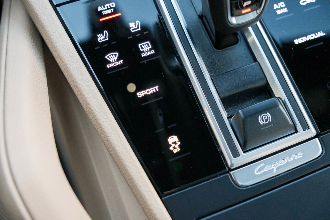 2022 Porsche Cayenne AWD Photo