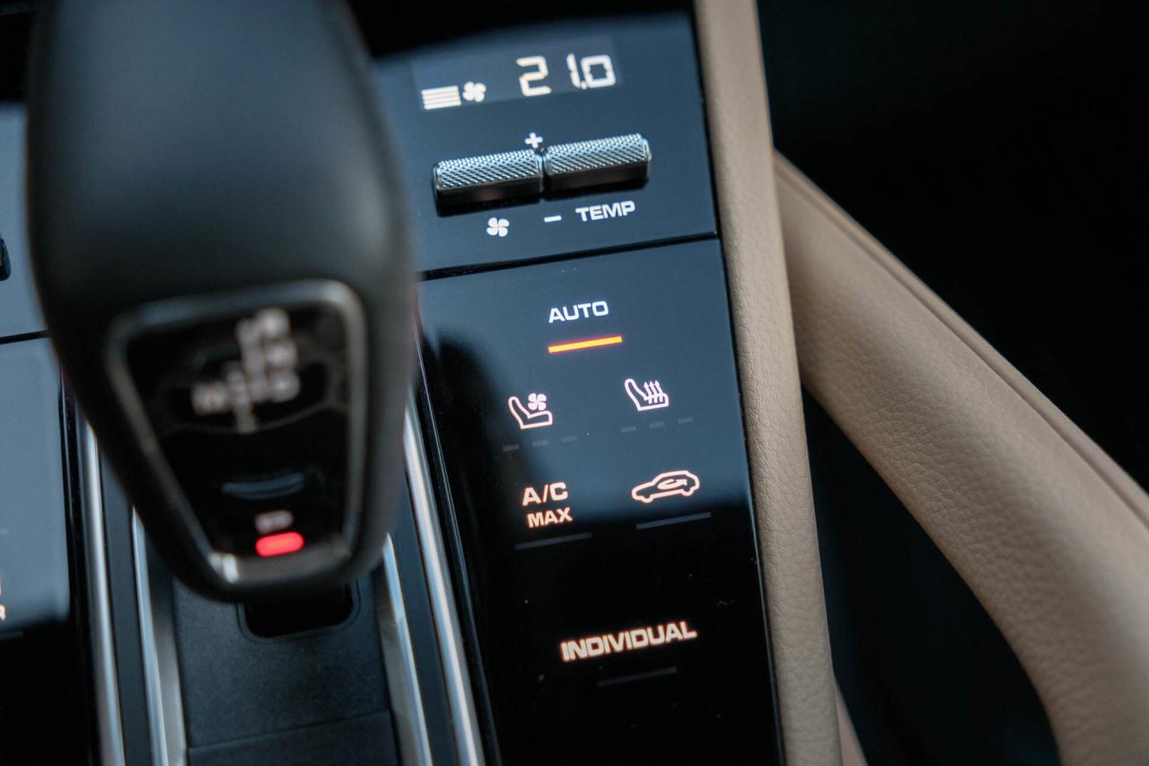 2022 Porsche Cayenne AWD Photo