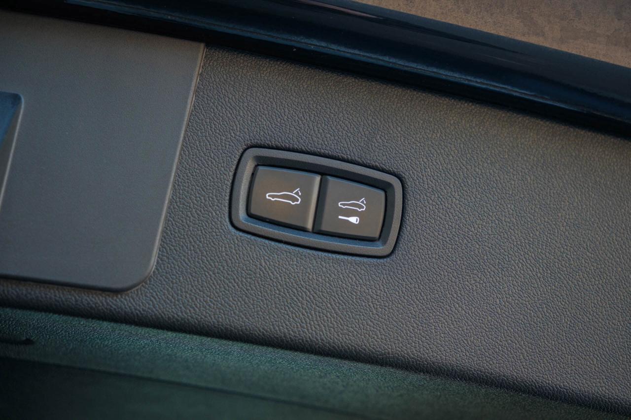 2022 Porsche Cayenne AWD Photo