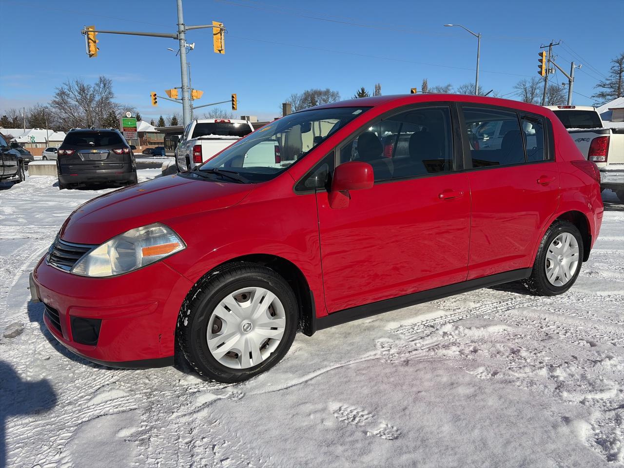 2012 Nissan Versa LOW KM-CLEAN CAR-1.8L-DRIVES EXCELLENT Photo0