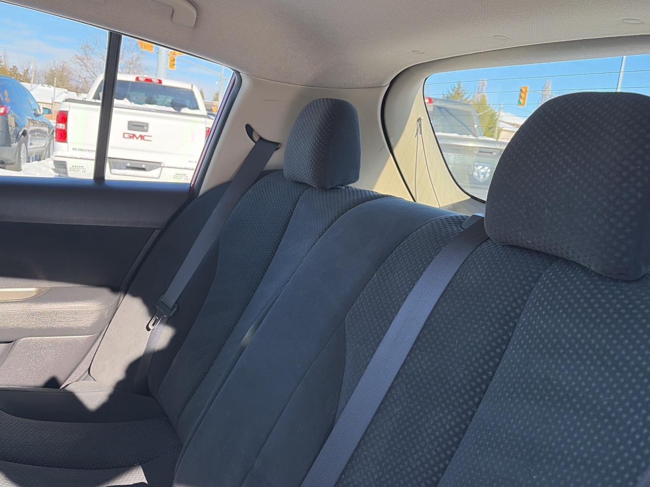 2012 Nissan Versa LOW KM-CLEAN CAR-1.8L-DRIVES EXCELLENT Photo