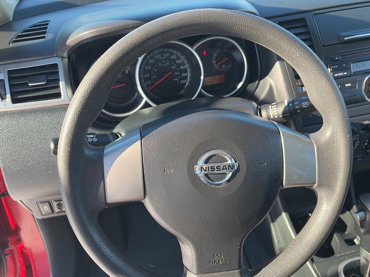 2012 Nissan Versa LOW KM-CLEAN CAR-1.8L-DRIVES EXCELLENT Photo