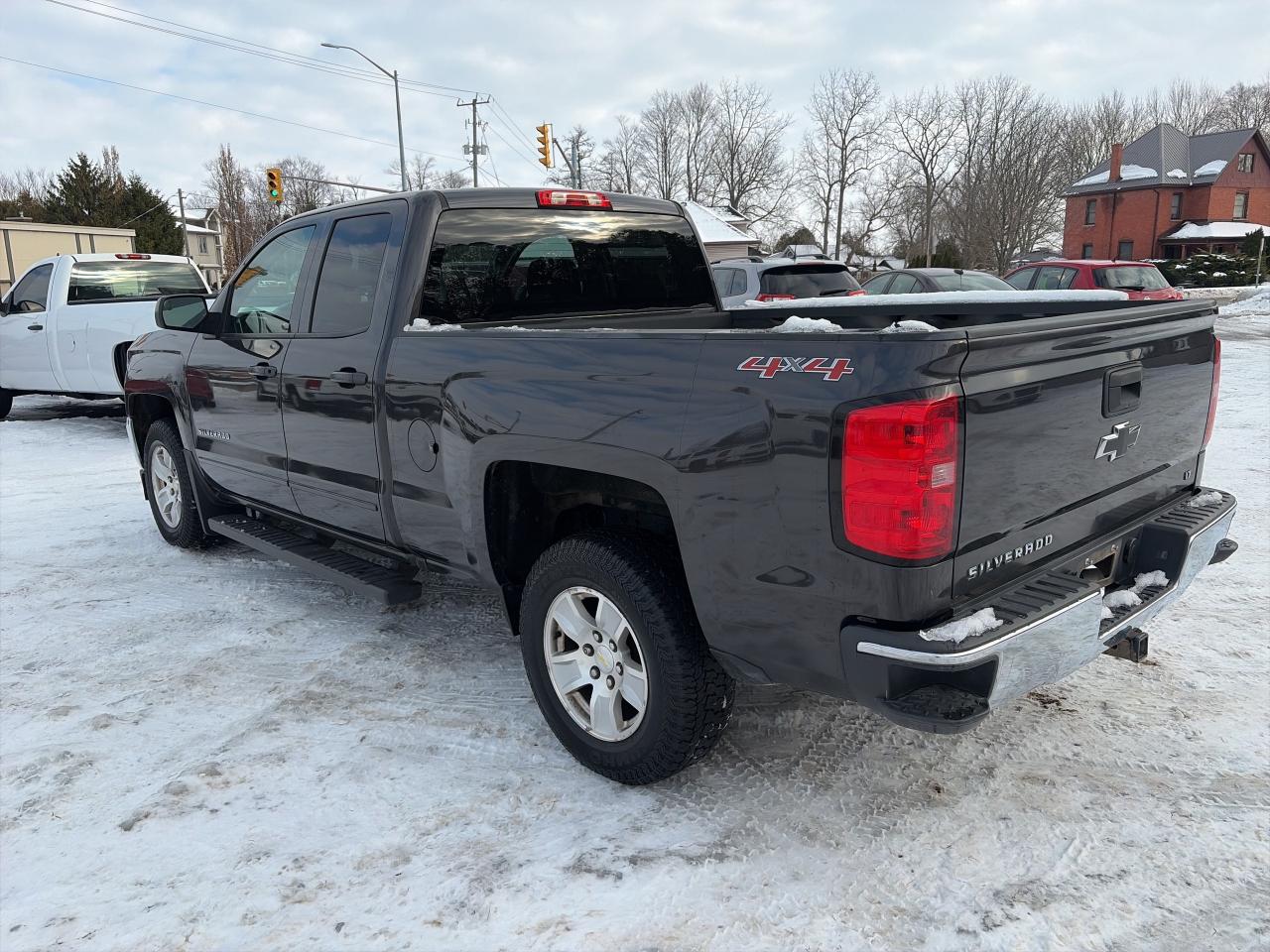 2016 Chevrolet Silverado 1500 LT-ONE OWNER-LOW KM-4X4-CLEAN CARFAX Photo