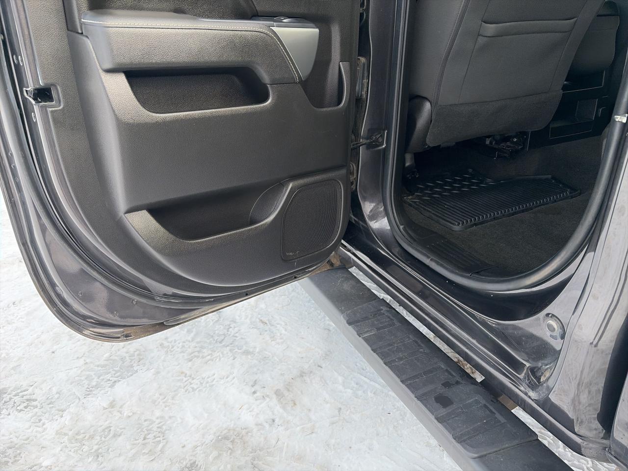 2016 Chevrolet Silverado 1500 LT-ONE OWNER-LOW KM-4X4-CLEAN CARFAX Photo