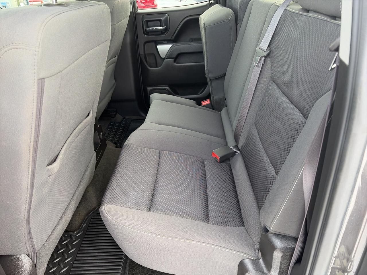 2016 Chevrolet Silverado 1500 LT-ONE OWNER-LOW KM-4X4-CLEAN CARFAX Photo