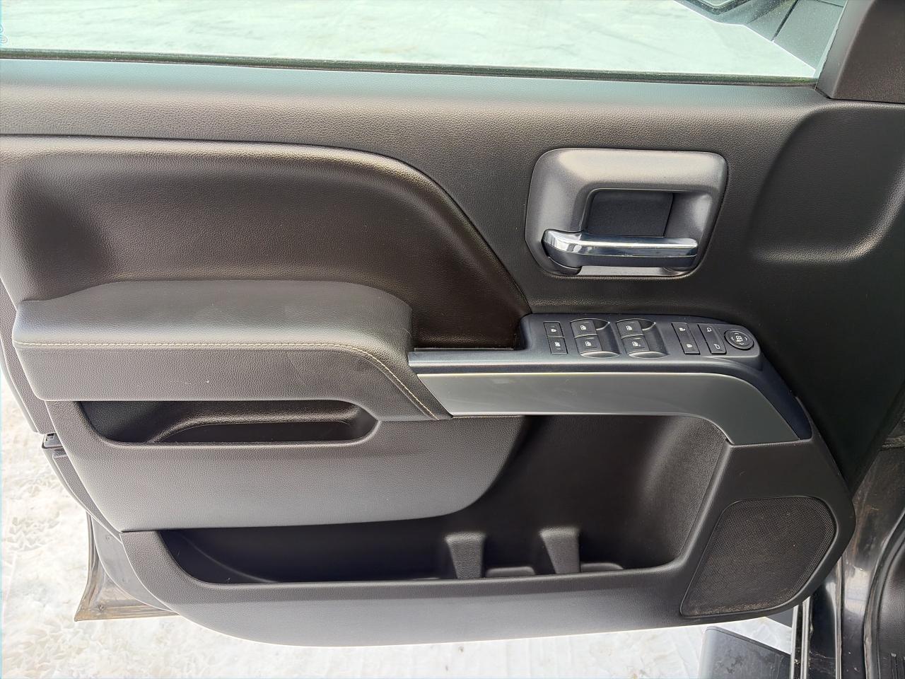 2016 Chevrolet Silverado 1500 LT-ONE OWNER-LOW KM-4X4-CLEAN CARFAX Photo