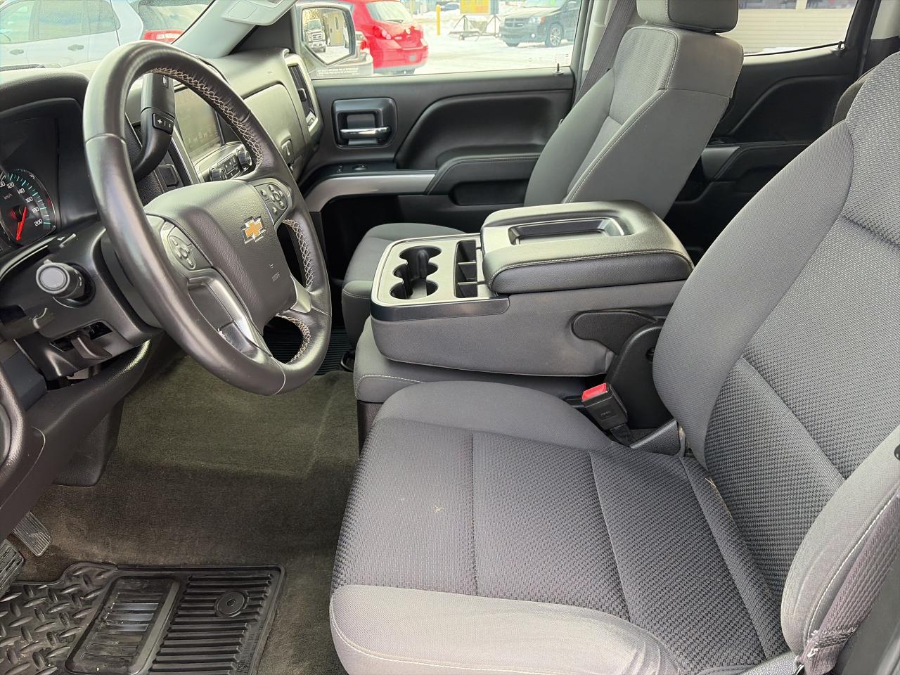 2016 Chevrolet Silverado 1500 LT-ONE OWNER-LOW KM-4X4-CLEAN CARFAX Photo