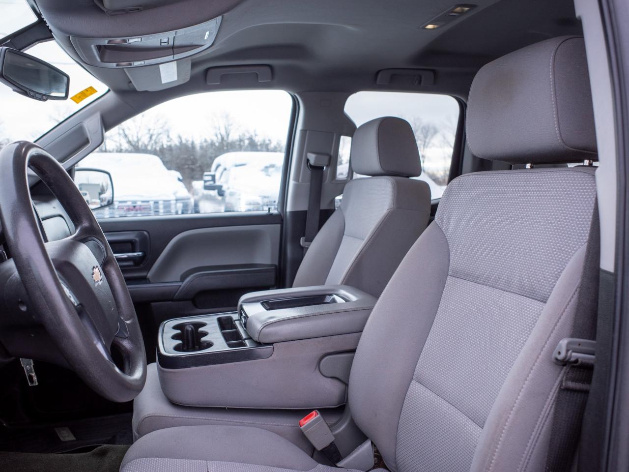 2018 Chevrolet Silverado 1500 Custom - Chrome Wheels Tow Hooks Photo