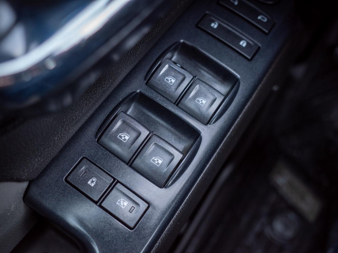 2018 Chevrolet Silverado 1500 Custom - Chrome Wheels Tow Hooks Photo