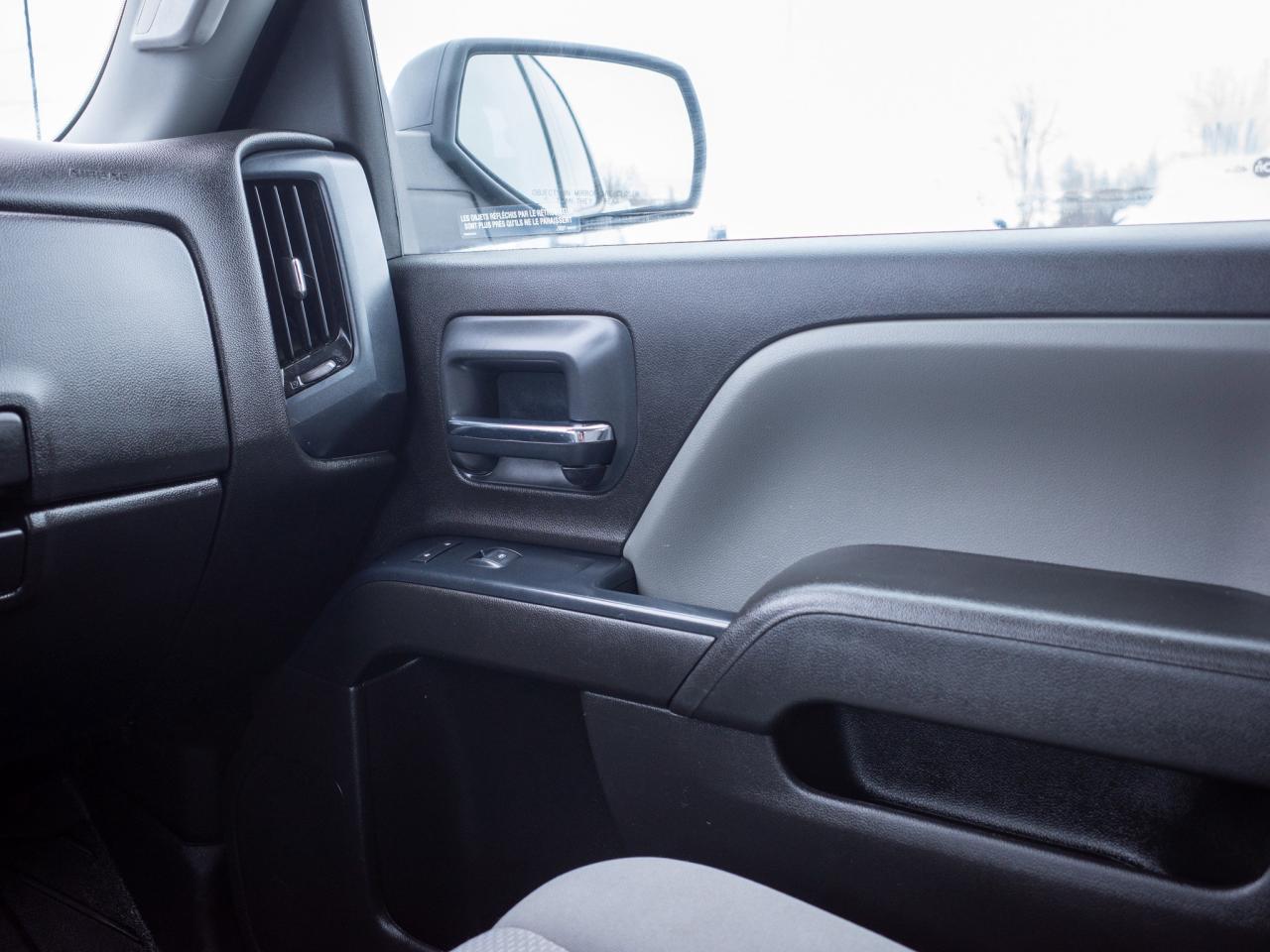 2018 Chevrolet Silverado 1500 Custom - Chrome Wheels Tow Hooks Photo