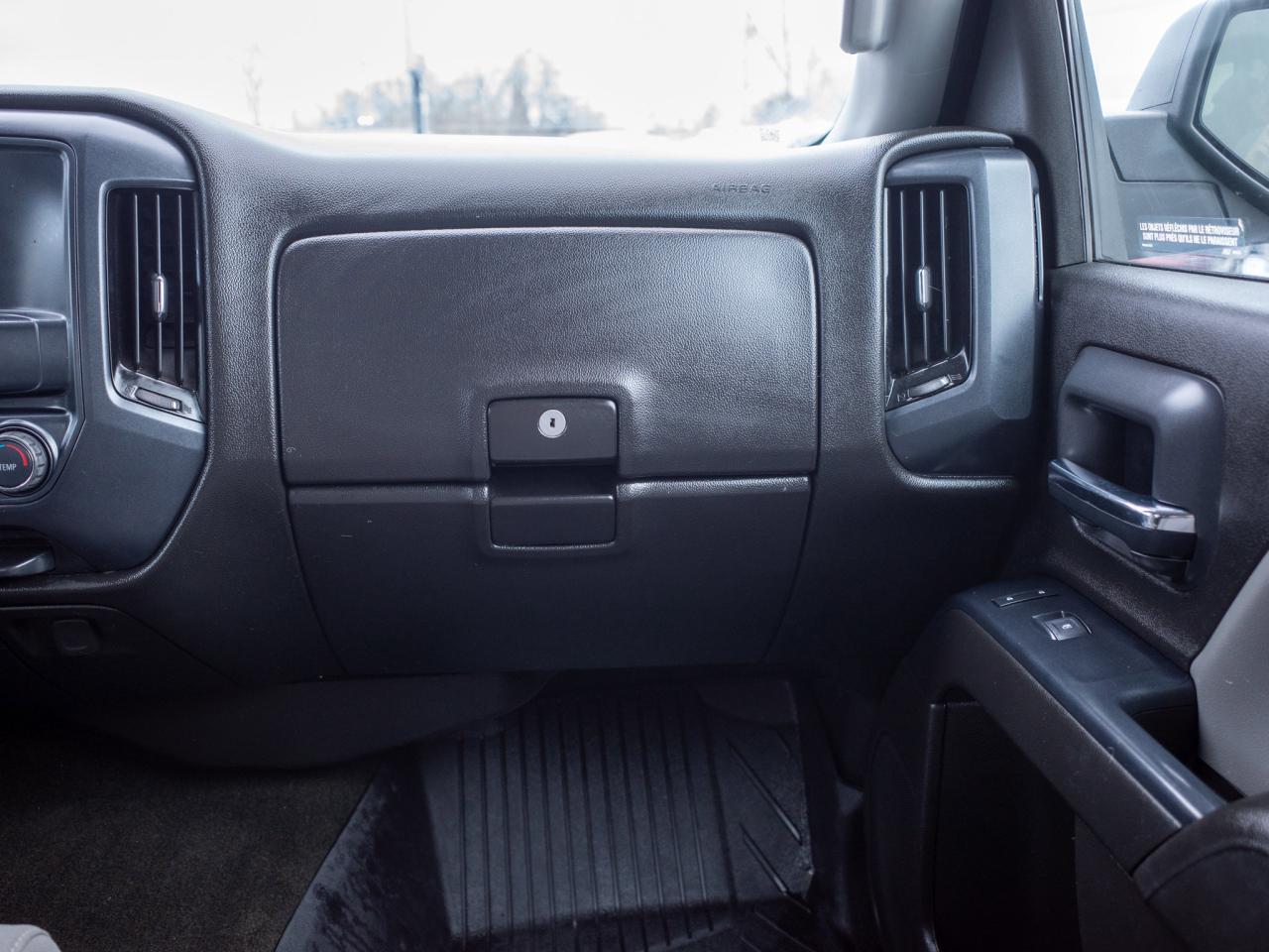 2018 Chevrolet Silverado 1500 Custom - Chrome Wheels Tow Hooks Photo