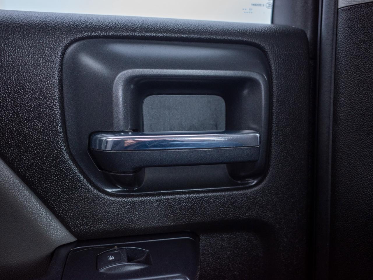 2018 Chevrolet Silverado 1500 Custom - Chrome Wheels Tow Hooks Photo